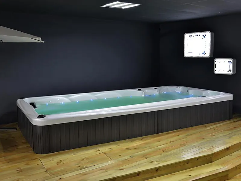 Spa con idromassaggio 5 posti a sedere + 1 piscina